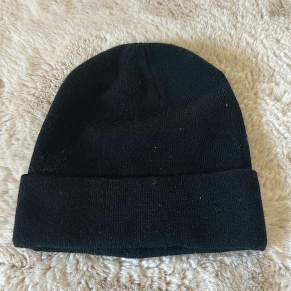 😊 H&M Beenie - Picture 2 of 3